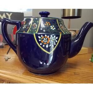 Takito Japanese hand-painted vintage teapot